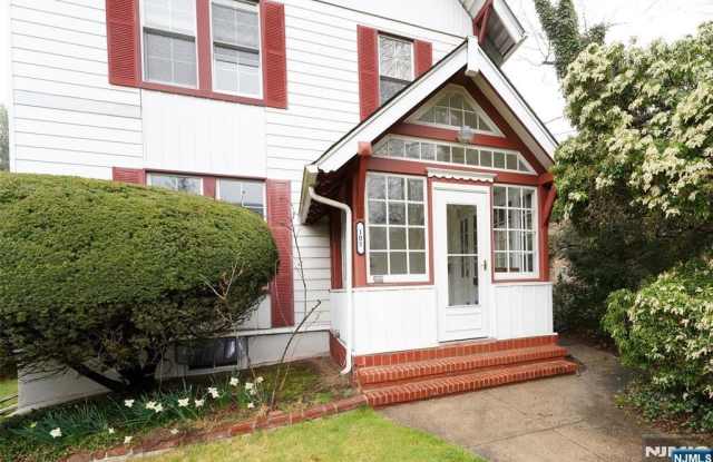 105 E Palisade Avenue Gallery 2