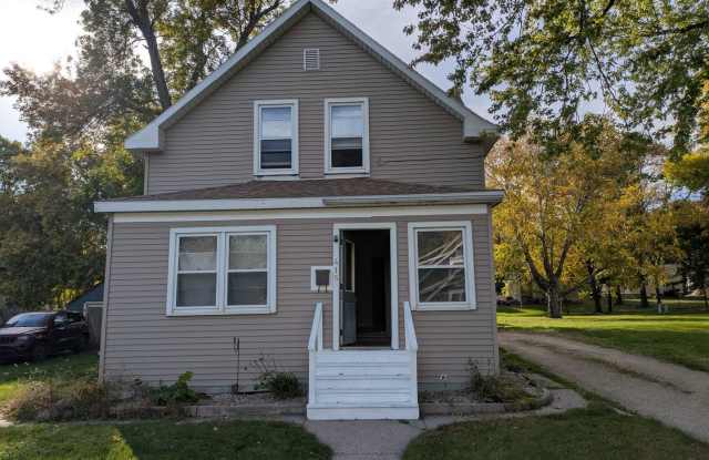 3-1.5 house with shed and deck Gallery 3
