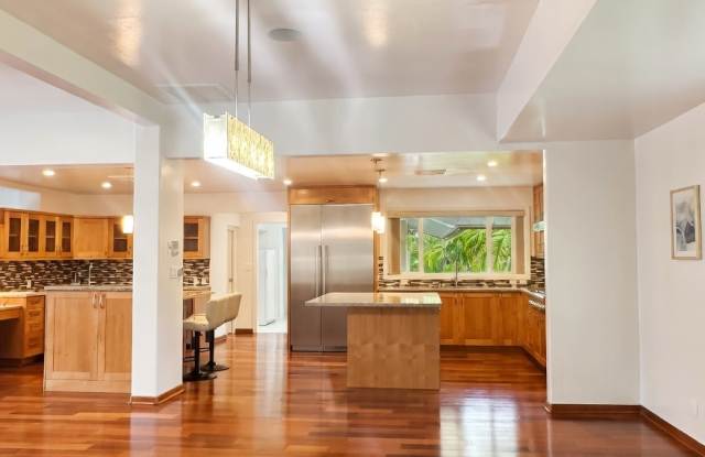 238 Portlock Road Gallery 4