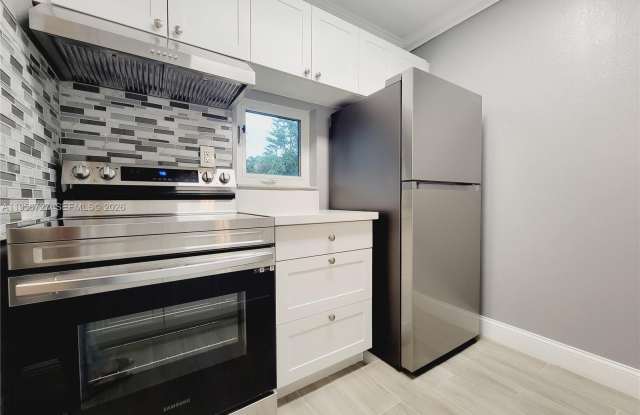 7900 NW 50th St photos photos