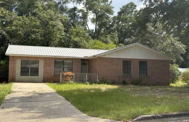 501 Robinson Avenue East photos photos