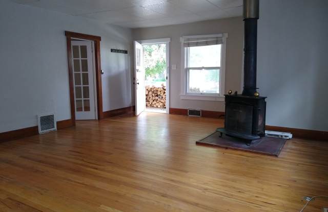 Charming 1920's Bungalow by DU Available Now photos photos