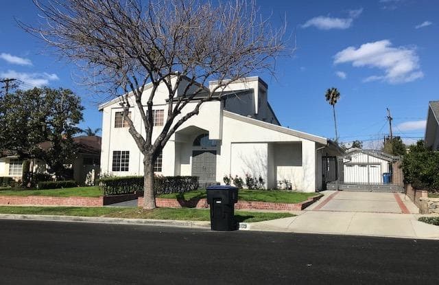 809 E Elmwood Avenue - 809 East Elmwood Avenue, Burbank, CA 91501