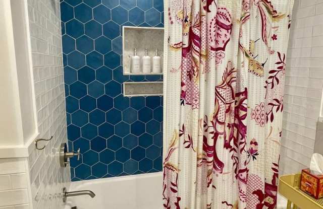 Fully-furnished 'casita' near Duke Park, available for monthly rental Gallery 3