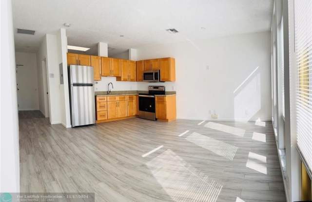 229 Commercial Blvd - 229 Commercial Boulevard, Lauderdale-by-the-Sea, FL 33308