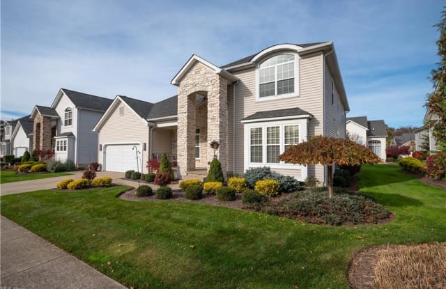 273 Skye Rd - 273 Skye Road, Highland Heights, OH 44143