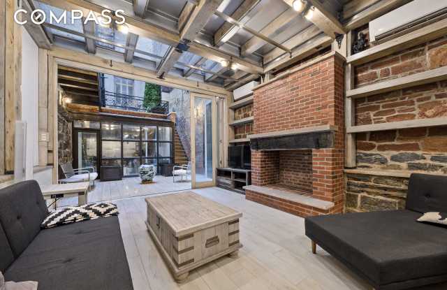 35 Perry Street - 35 Perry Street, New York City, NY 10014