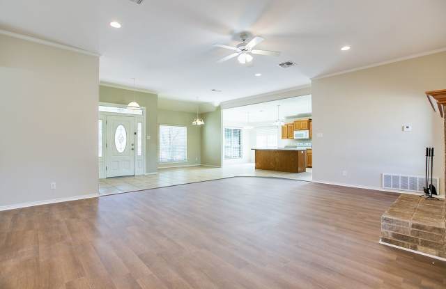 BEAUTIFUL 3 Bedroom 2 Bath home COMING SOON! Gallery 4