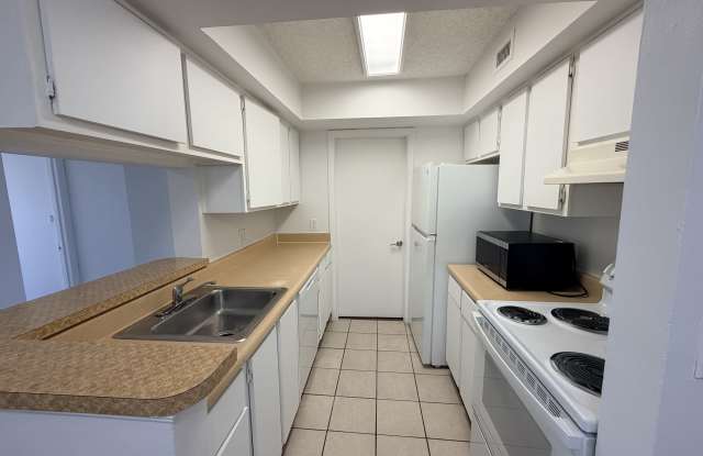 5720 Rock Island Rd #400 - 1 photos photos