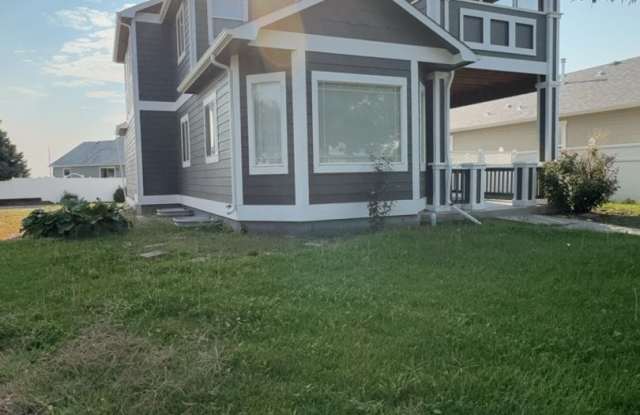 Spacious 3 Bed, 2.5 Bath Home with 2 Car Garage & Unfinished Basement Gallery 3