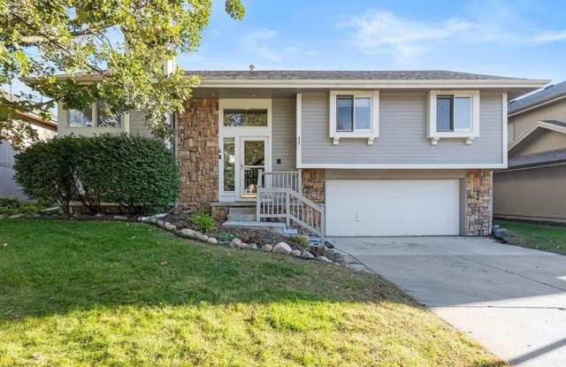 Exceptional Millard School District Home For Rent - 16217 Weir Street, Omaha, NE 68135 Exceptional Millard School District Home For Rent - 16217 Weir Street, Omaha, NE 68135