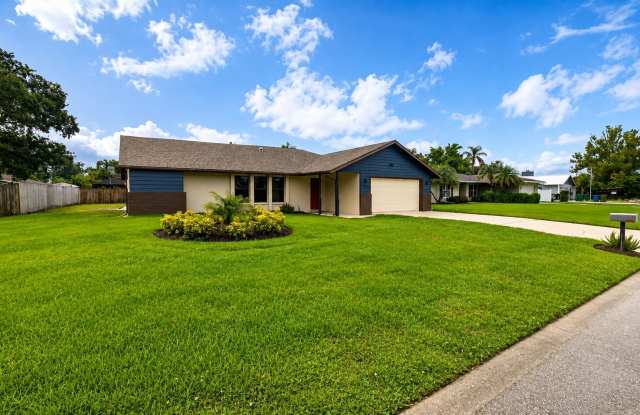 Seasonal/short term 3/2 pool home in Sarasota Gallery 3