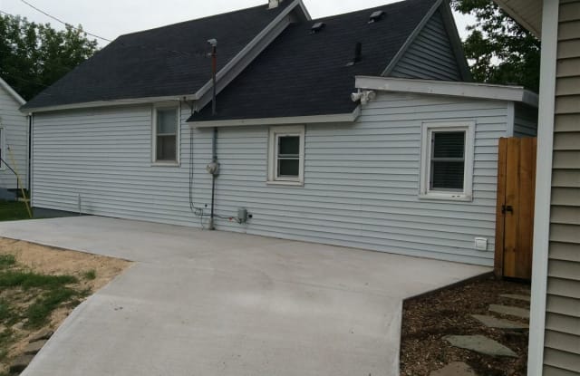 210 Mardell Pl SW - 210 Mardell Place Southwest, Grand Rapids, MI 49504