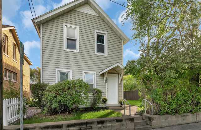 320 9th Ave N - 320 9th Avenue North, St. Cloud, MN 56303