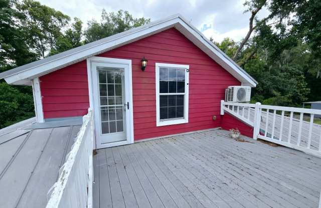 Charming Upstairs Studio Apartment | 4805 Valhalla Ln, Plant City, FL 33565 photos photos