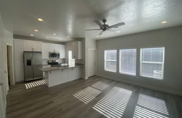 Townhome in Washington Fields Gallery 3