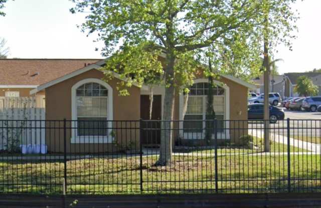Charming 3/2 Spacious Home Located in the Desirable Harbor Town Community - Kissimmee! photos photos