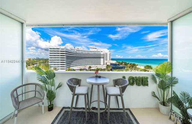 4391 Collins Ave Gallery 4