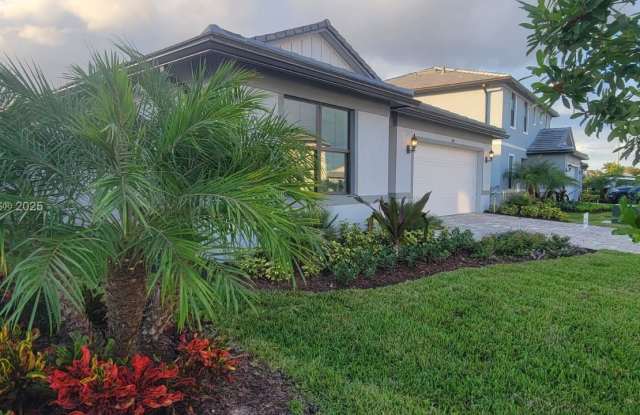 2941 Hibscus Blvd# photos photos