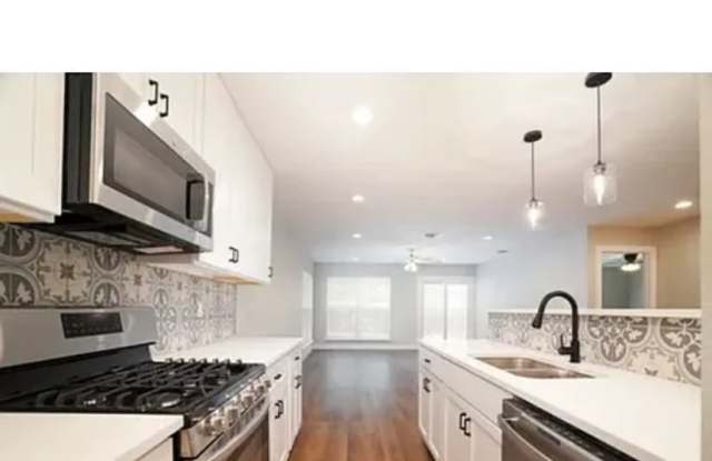 7347 Montgomery Drive Gallery 1