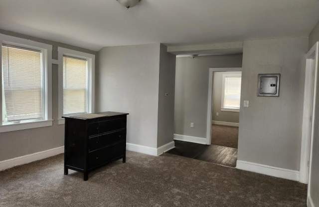 108 NEW BROADWAY Gallery 3