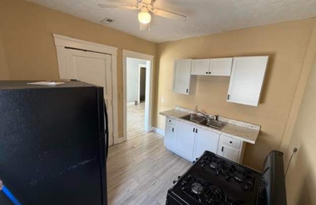 9704 Lorain Ave photos photos