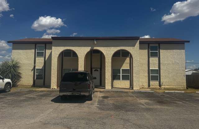 4707 Shadylane Dr. Flourplex Units A-D Gallery 1