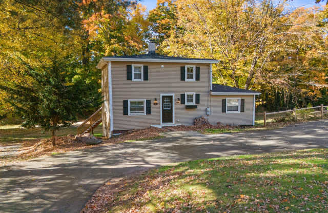 908 Chamberlain Highway - 908 Chamberlain Highway, Hartford County, CT 06037