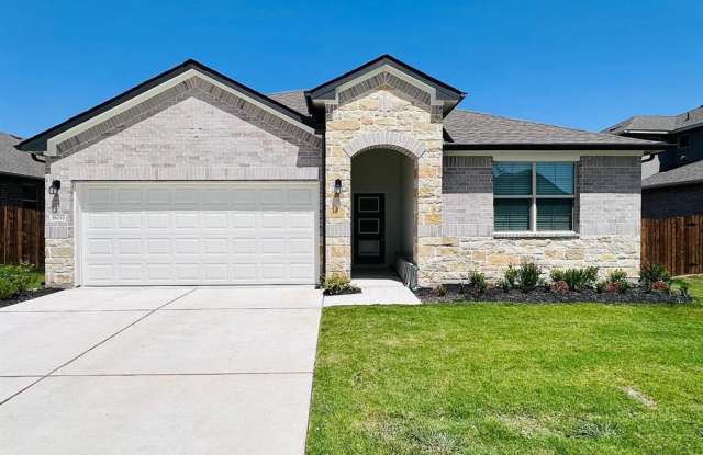 Elegant 4-Bedroom Family Home with Spacious Interiors and Beautiful Outdoor Living in Pflugerville photos photos