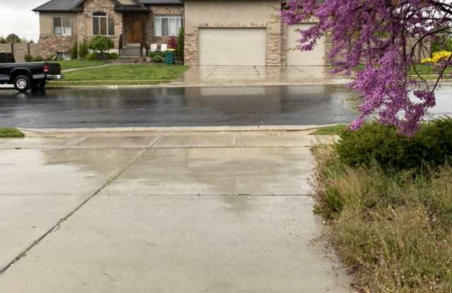868 N 1400 E - 868 North 1400 East, Lehi, UT 84043