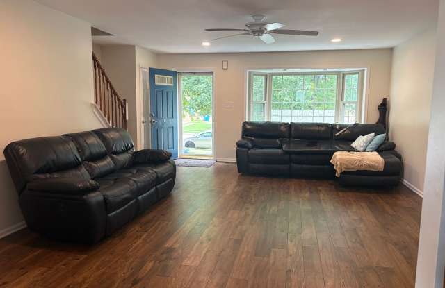 3 bed townhome, West Chester Gallery 1