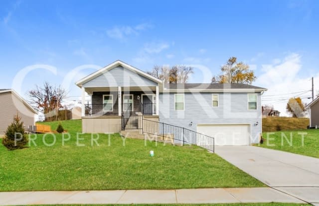 960 Golfview Drive - 960 Golfview Drive, Hamilton, OH 45013