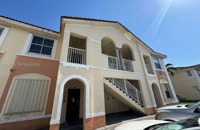 1568 SE 26th St - 1568 Southeast 26th Street, Homestead, FL 33035