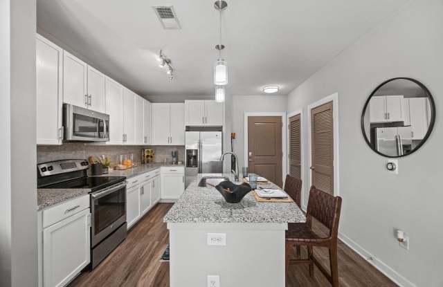 1010 Dilworth Apartments Gallery 3