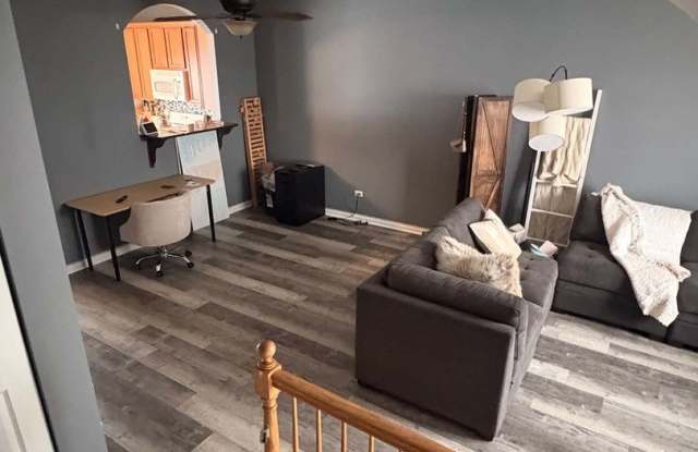 1800 Fieldstone Drive N Gallery 3