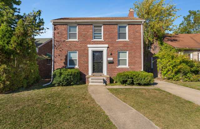 15411 Young St photos photos