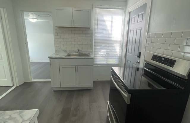 106 South Hamilton Street - 2 Gallery 4