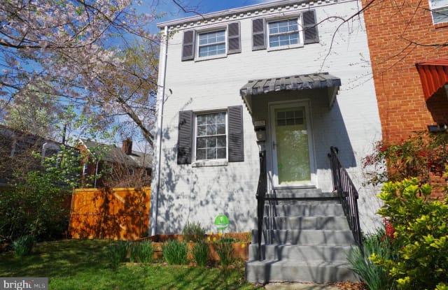 6909 LITTLE FALLS ROAD - 6909 Little Falls Rd, Arlington, VA 22213