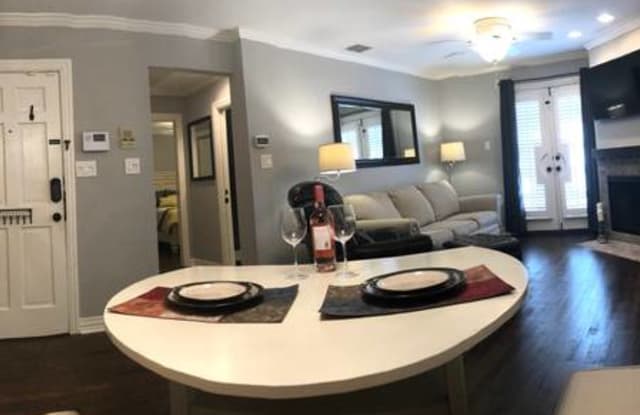 908 E 32nd St Apt 203 - 908 32nd St, Austin, TX 78705
