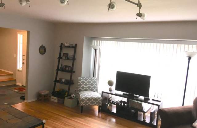 2636 Esch Ct Gallery 3
