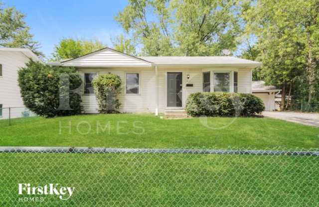 671 Marine Drive - 671 Marine Drive, Wauconda, IL 60084