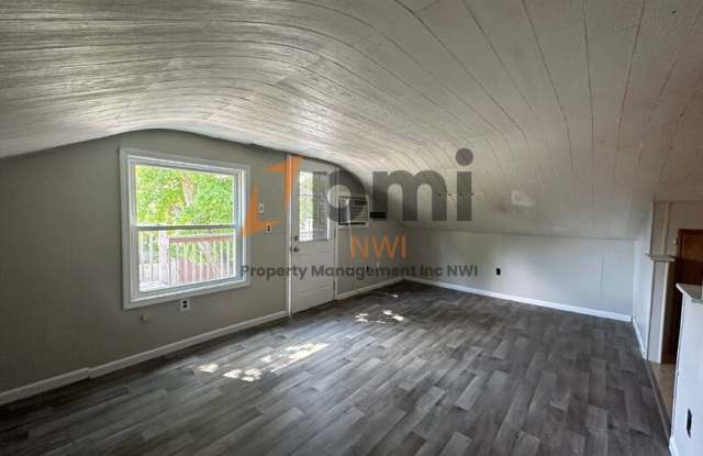 224 South Main Street (Upper Rear Unit) Gallery 4