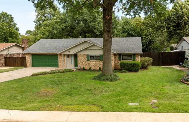 1607 Greenbriar Street Gallery 2