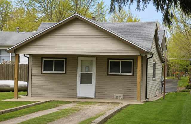 Cozy & Affordable 1-Bedroom Home in Moline Gallery 1