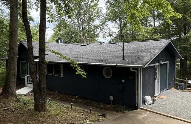 226 Mountain View Court Gallery 1