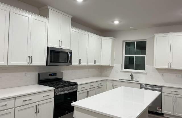 21 E FRONT ST photos photos
