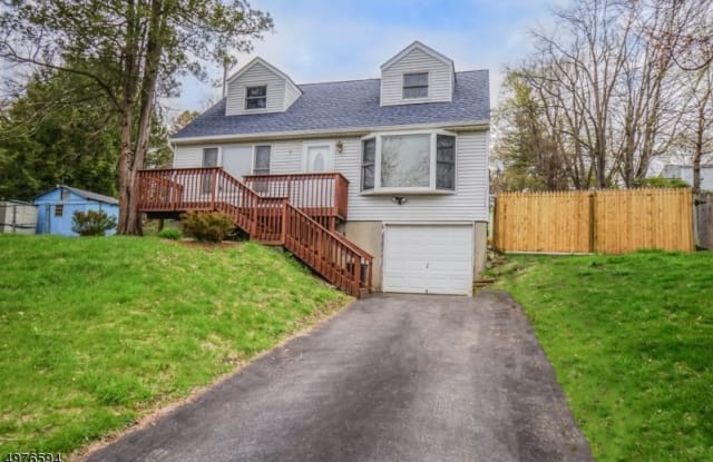 7 WASHINGTON RD - 7 Washington Road, Ogdensburg, NJ 07439
