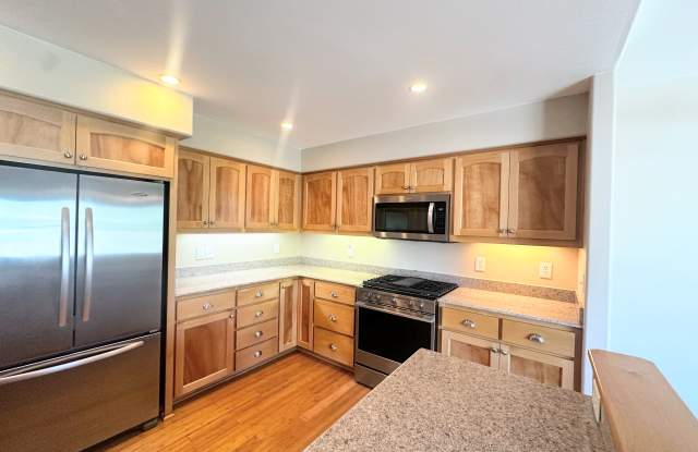 913 Plum Ridge Dr Gallery 2