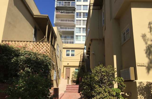 Upper Spacious Bankers Hill Unit! photos photos
