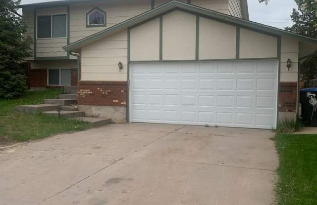 3 BEDROOM, 2 BATHROOM SINGLE FAMILY HOME WITH 2 CAR ATTACHED GARAGE photos photos